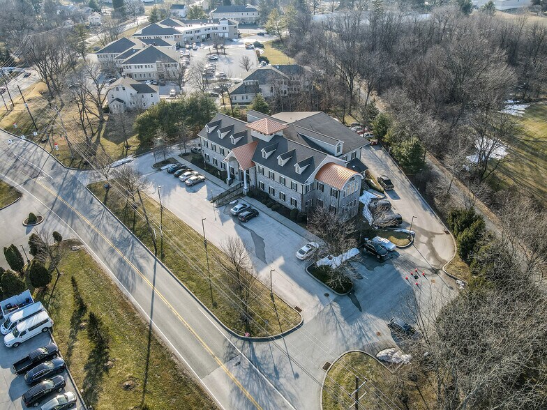 110 N Phoenixville Pike, Malvern, PA à louer - Photo de l’immeuble – Image 3 sur 10