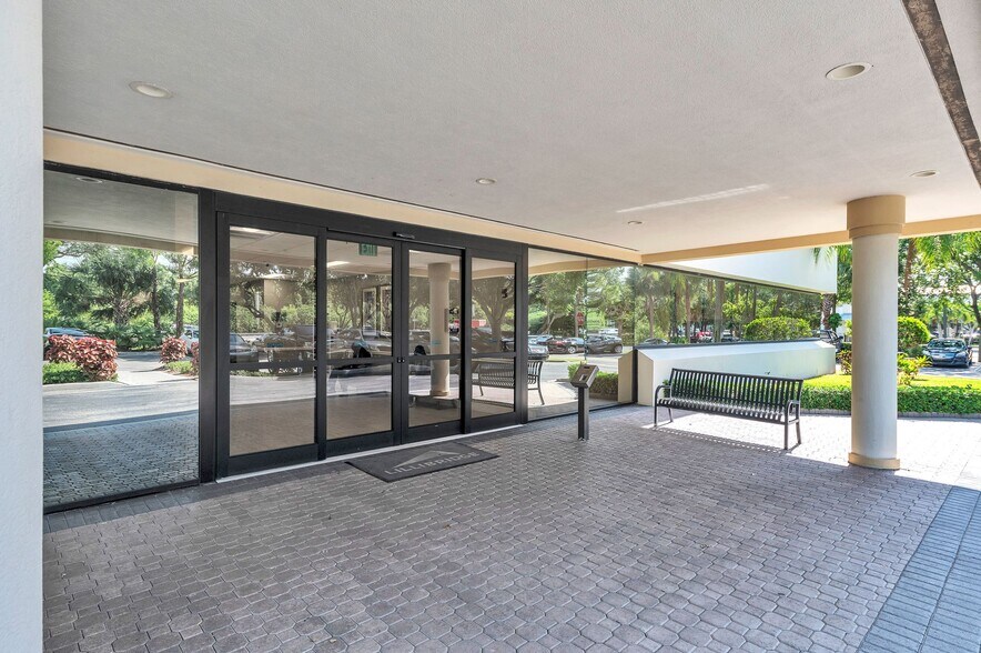 12953 Palm West Dr, Loxahatchee, FL à louer - Photo de l’immeuble – Image 3 sur 16