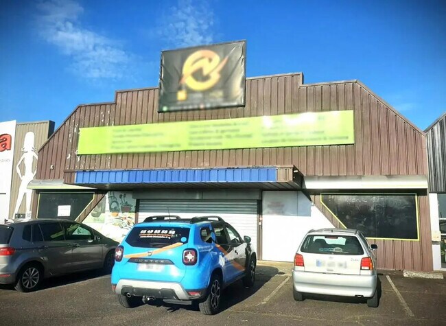 Plus de détails pour Local commercial à louer