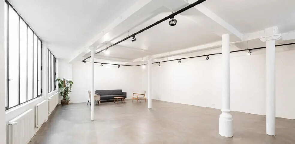 Bureau dans Paris à louer - Photo de l’immeuble – Image 2 sur 5