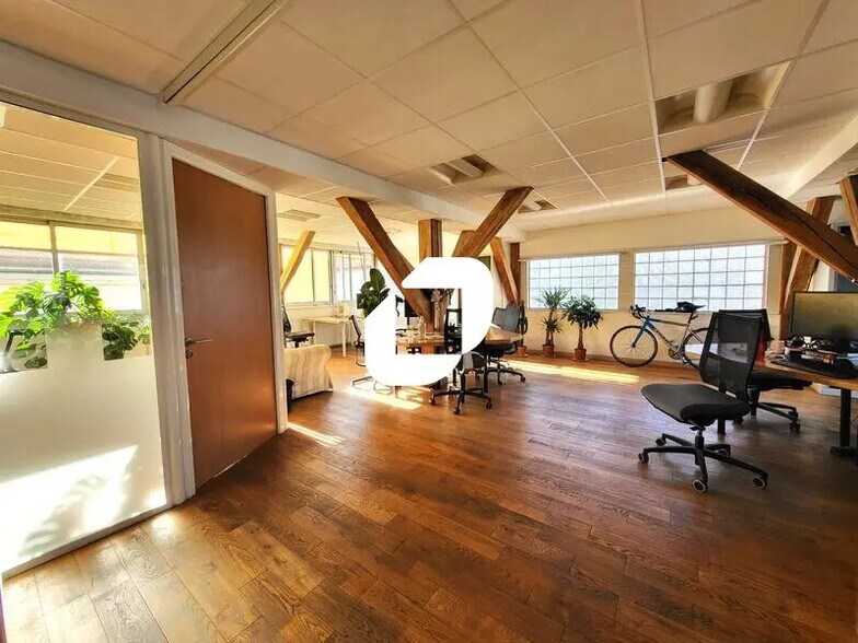 Bureau dans Malakoff à louer - Photo de l’immeuble – Image 1 sur 8