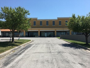 1402-1498 W Old Highway 40, Odessa, MO à louer Photo intérieure– Image 1 sur 11
