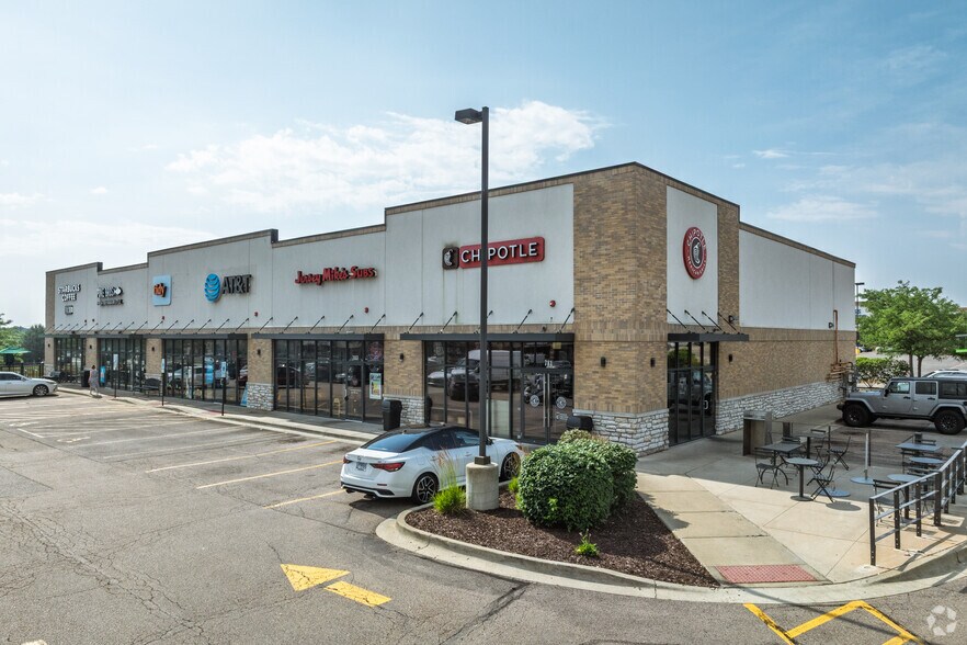 781-791 E Dundee Rd, Palatine, IL à louer - Photo de l’immeuble – Image 3 sur 5