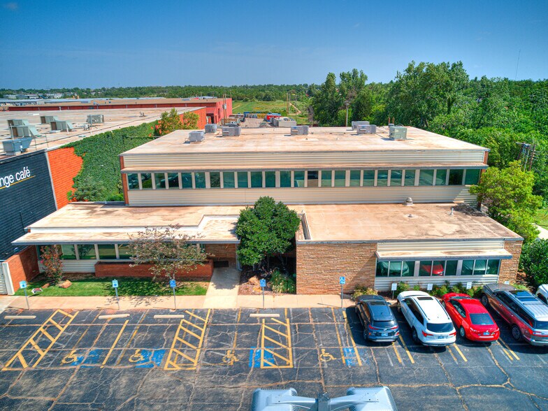 521 W Wilshire Blvd, Oklahoma City, OK à louer - Aérien – Image 3 sur 12