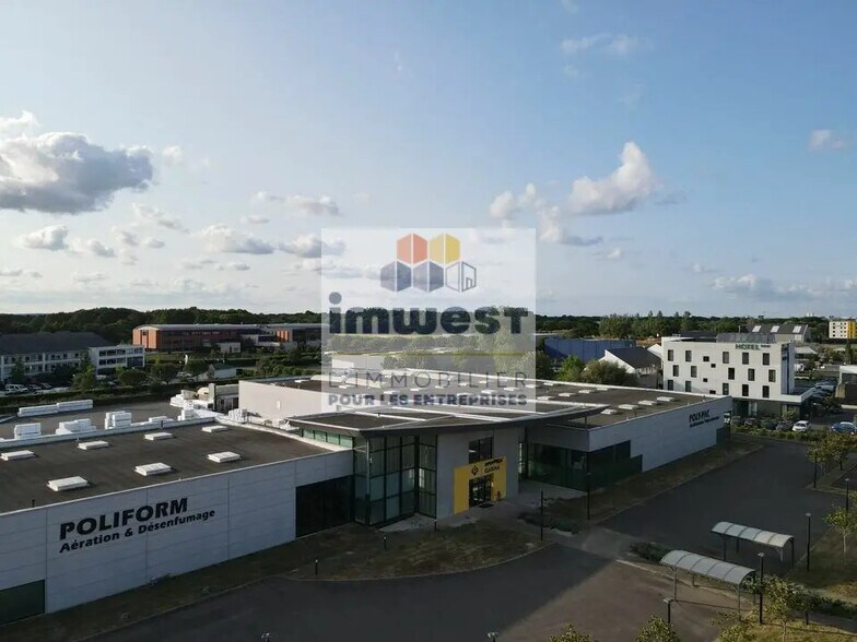 Local d’activités dans Rennes à louer - Photo de l’immeuble – Image 2 sur 24
