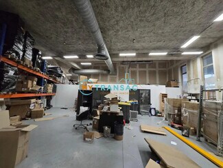 Plus de détails pour Local d'activités à louer