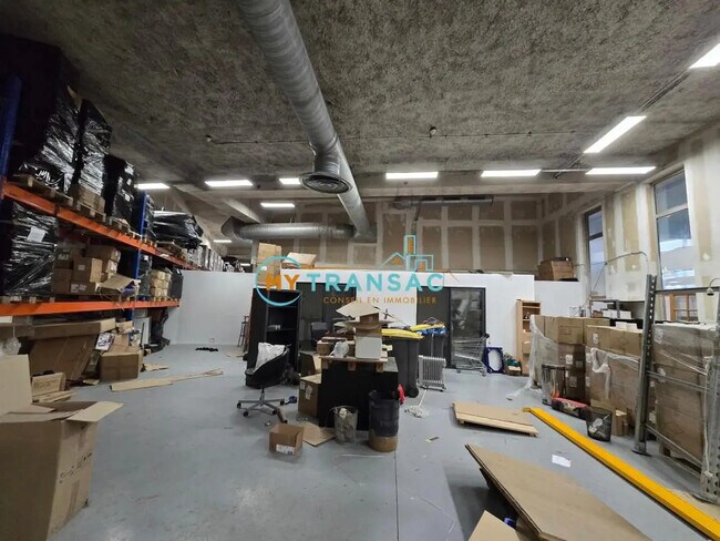 Plus de détails pour Local d'activités à louer