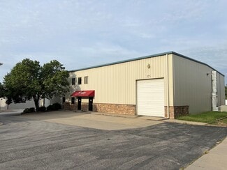 Plus de détails pour 5110 NW Waukomis Dr, Northmoor, MO - Industriel/Logistique à louer