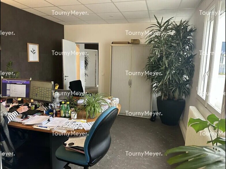 Local d’activités dans Saint-Herblain à louer - Photo de l’immeuble – Image 2 sur 4