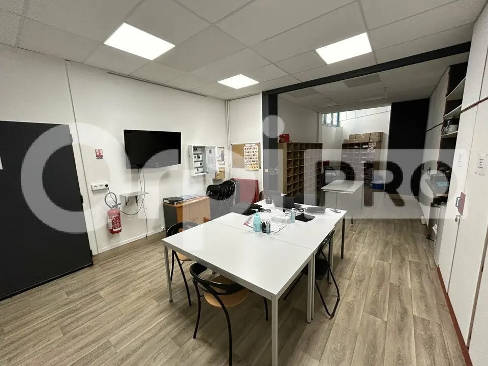 Bureau dans Montluçon à louer Photo de l’immeuble– Image 1 sur 8