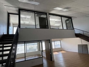 14930 Ventura Blvd, Sherman Oaks, CA à louer Photo intérieure– Image 2 sur 11