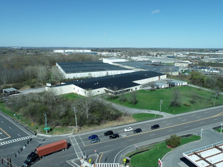 7189 Henry Clay Blvd, Liverpool, NY à louer - Photo principale – Image 1 sur 43