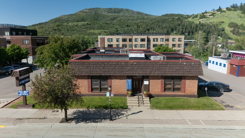 401 Lincoln Ave, Steamboat Springs, CO à vendre - Photo de l’immeuble – Image 2 sur 17