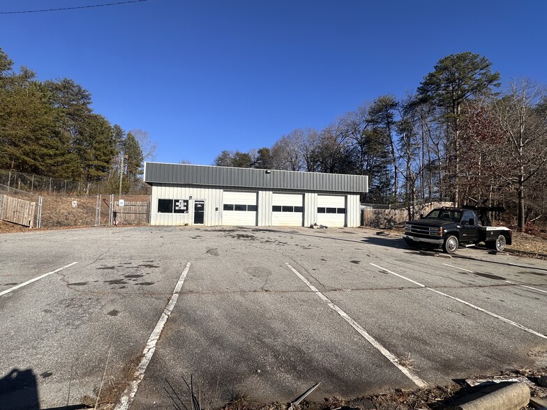 2227 Farrs Bridge Rd, Easley, SC à vendre - Photo de l’immeuble – Image 3 sur 11