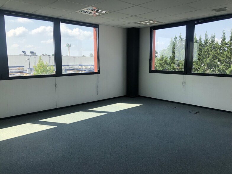 38 Allée Mégevie, Gradignan à louer - Photo de l’immeuble – Image 3 sur 11