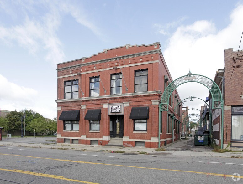 18 W Pike St, Pontiac, MI à louer - Photo de l’immeuble – Image 2 sur 4