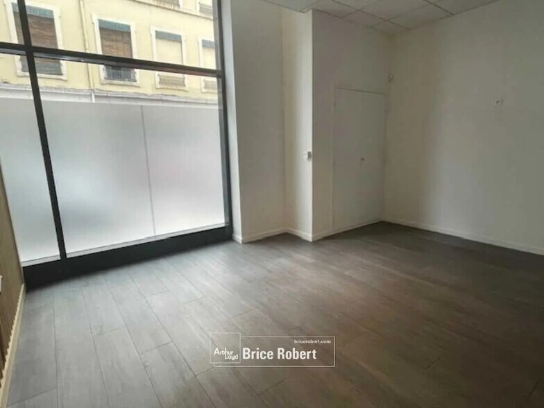 Bureau dans Lyon à louer - Photo de l’immeuble – Image 2 sur 8