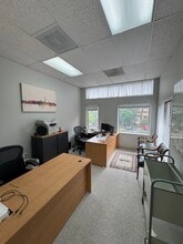 6736-6744 Old Mclean Village Dr, McLean, VA à louer Photo intérieure– Image 1 sur 9