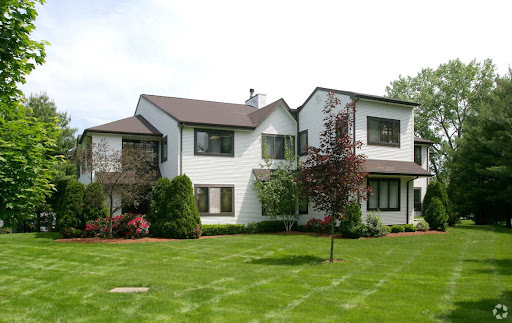 2 Forest Park Dr, Farmington, CT à louer - Photo de l’immeuble – Image 1 sur 13
