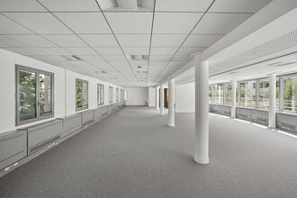 83 Avenue Charles De Gaulle, Neuilly-sur-Seine à louer Photo intérieure– Image 1 sur 14