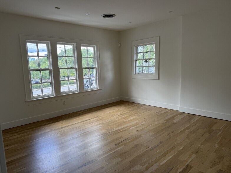 3201 NE Peachtree Rd, Atlanta, GA à louer - Photo de l’immeuble – Image 2 sur 9