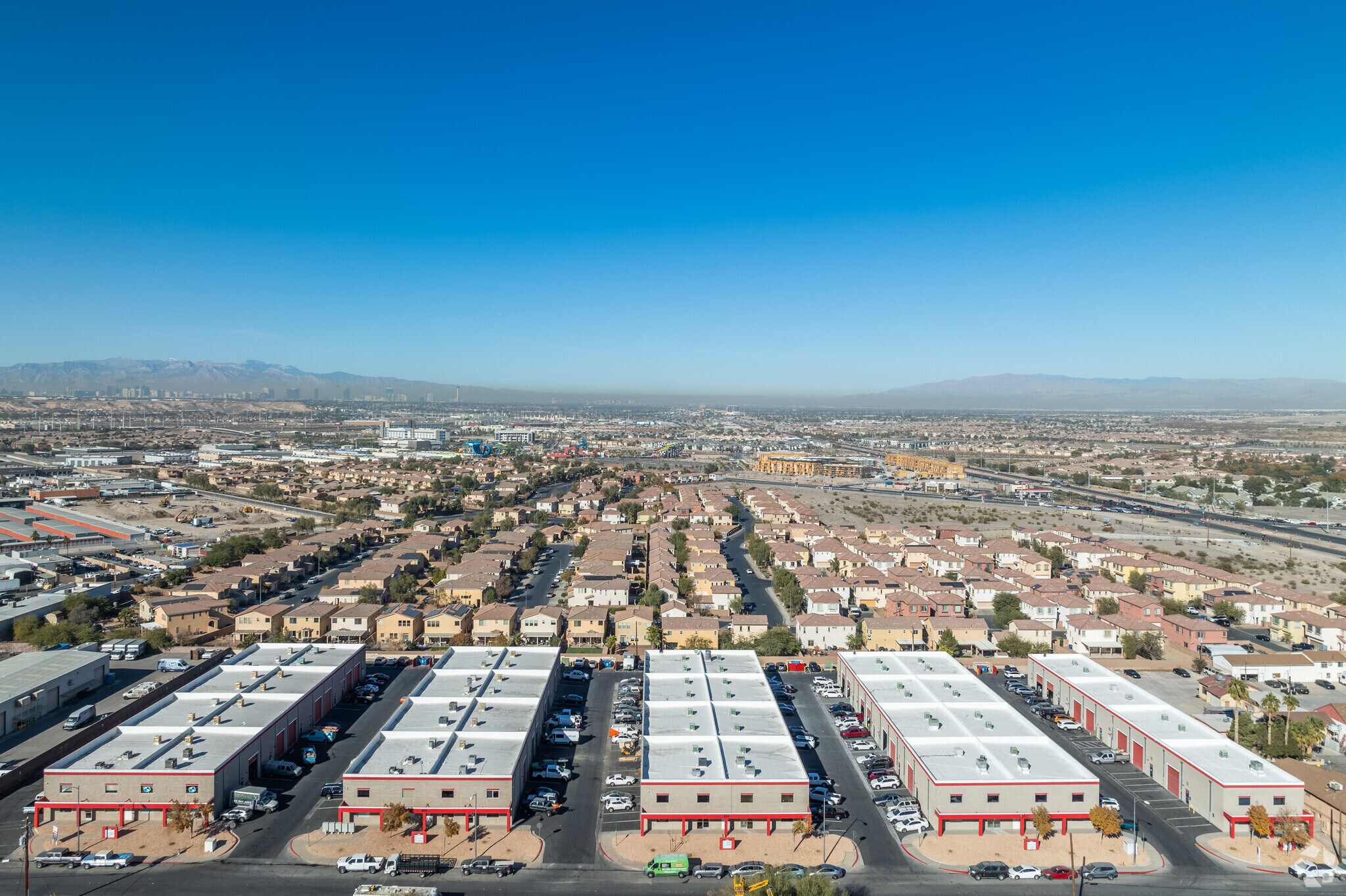 257 Elliott Rd, Henderson, NV à vendre Photo principale– Image 1 sur 12
