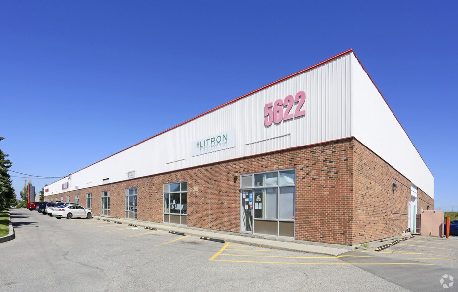 5622 Burleigh Cres SE, Calgary, AB à louer - Photo de l’immeuble – Image 2 sur 6