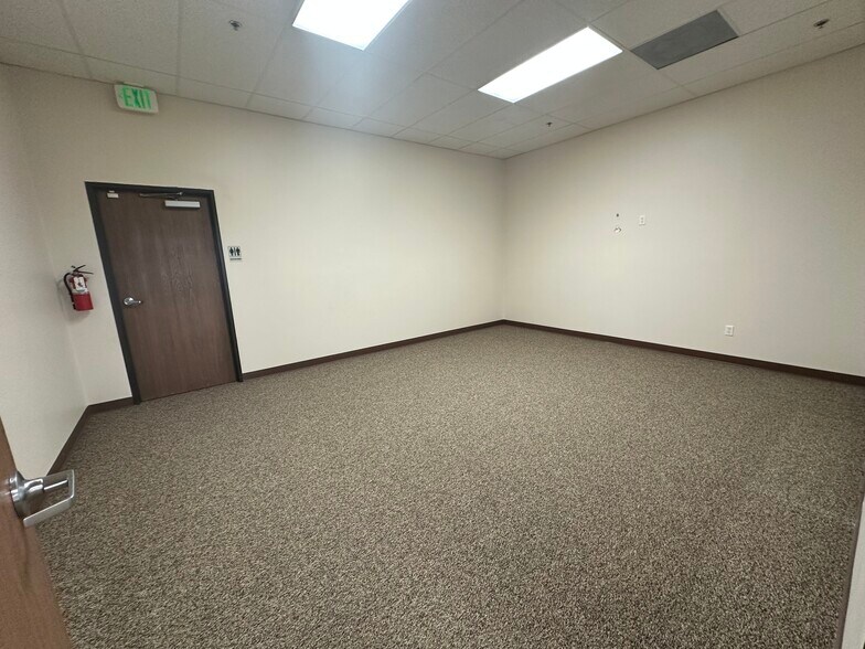 34862 Monte Vista Dr, Wildomar, CA à louer - Photo de l’immeuble – Image 3 sur 15