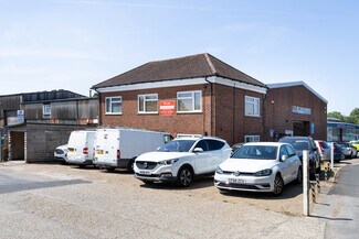 Plus de détails pour The Cmn, Cranleigh - Bureau à louer
