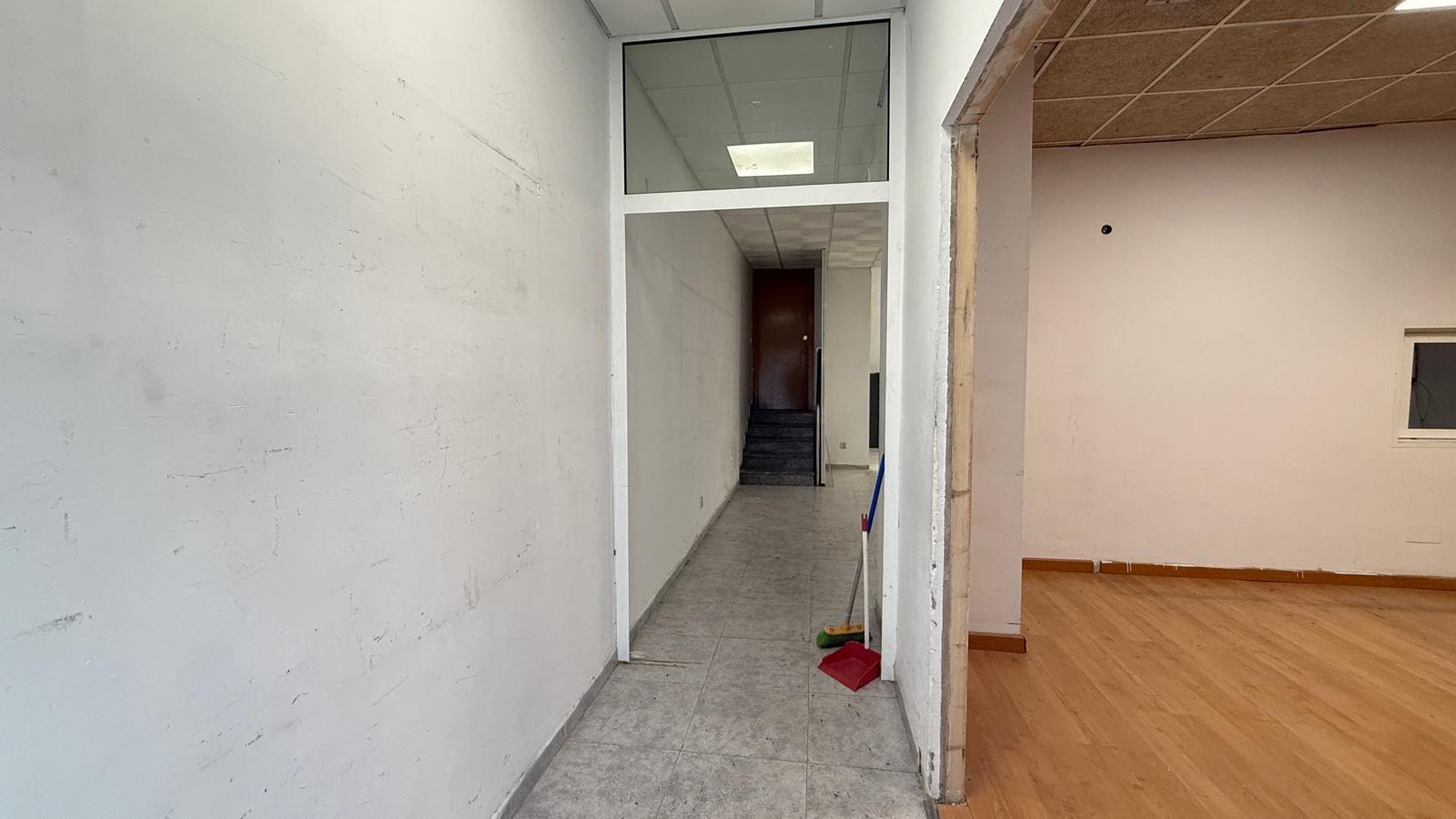 Bureaux/Local commercial dans Badalona, Barcelona à louer Photo intérieure– Image 1 sur 4