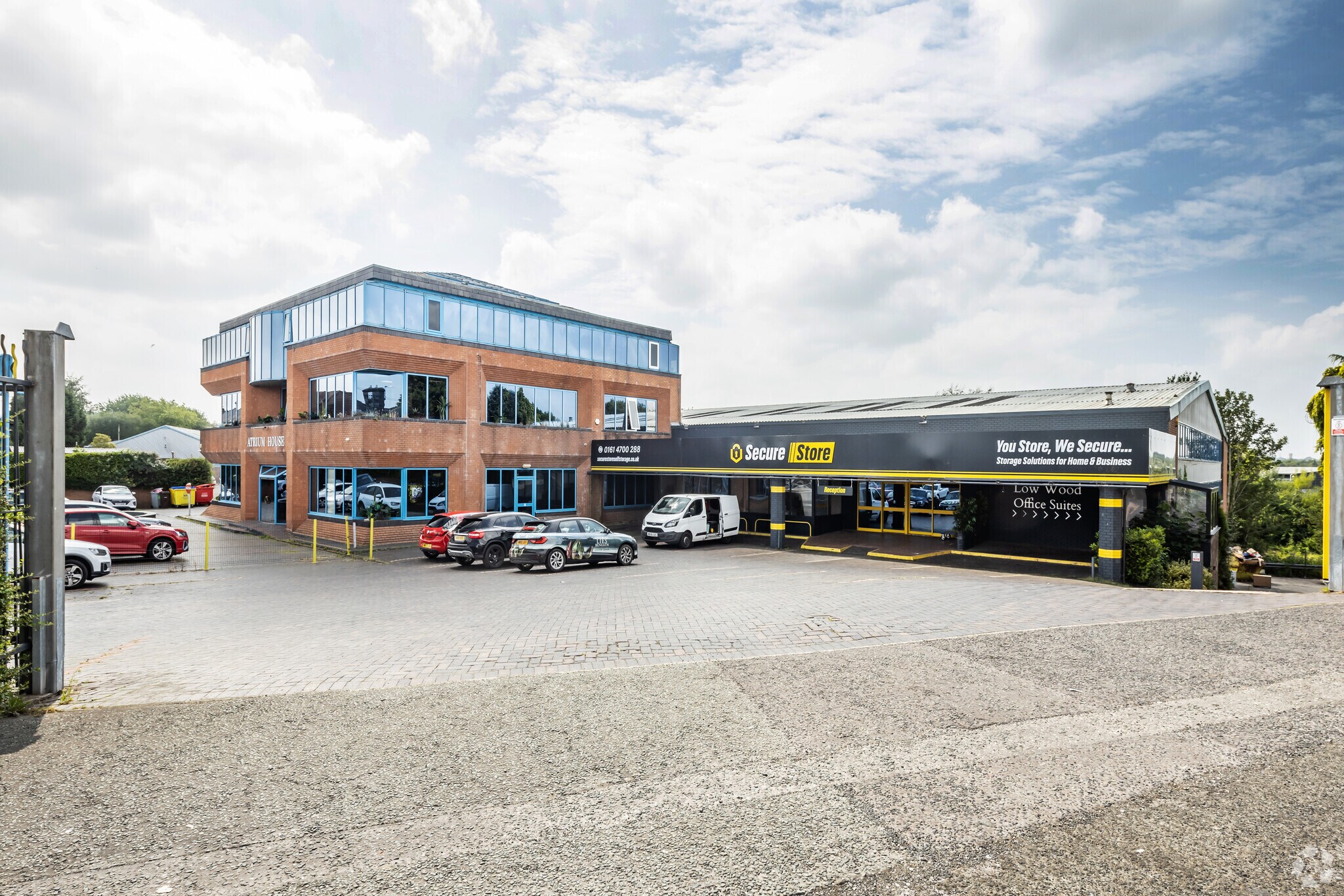 574 Manchester Rd, Bury à louer Photo principale– Image 1 sur 11