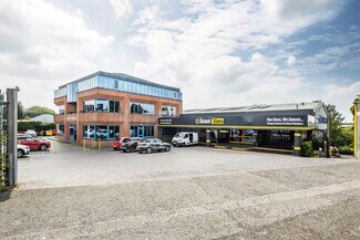 Plus de détails pour 574 Manchester Rd, Bury - Bureau, Industriel/Logistique à louer
