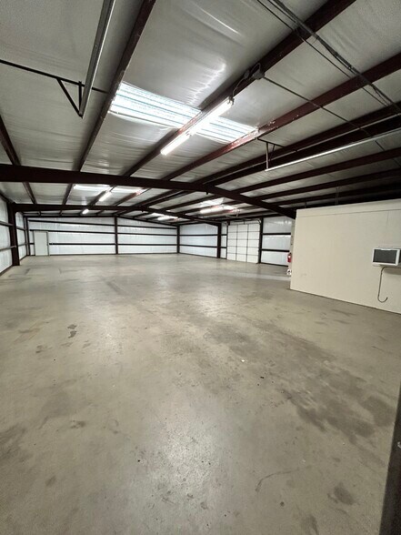 6890 Hudson Village Crk, Kennedale, TX à louer - Photo de l’immeuble – Image 3 sur 10