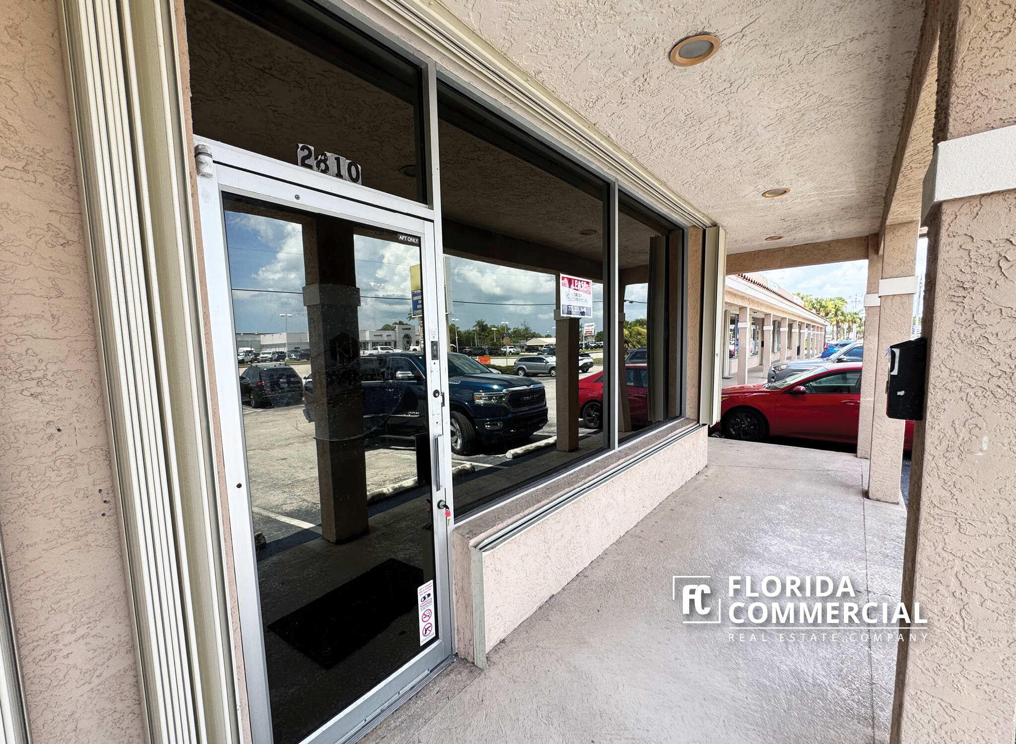 2810-2816 SE Federal Hwy, Stuart, FL à louer Photo de l’immeuble– Image 1 sur 6