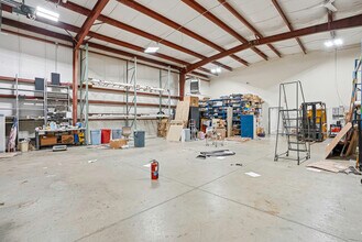 174 Davis St, Douglas, MA à louer Photo intérieure– Image 2 sur 22