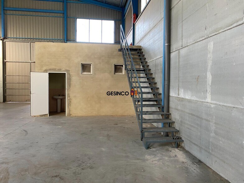 Industriel/Logistique dans Ontinyent, Valencia à louer - Photo intérieure – Image 3 sur 12