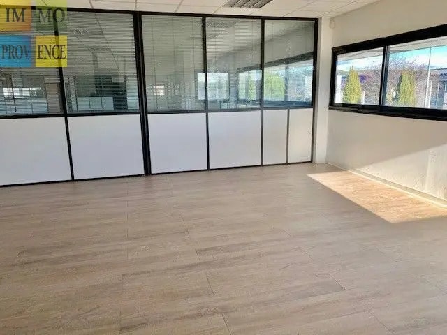 Bureau dans Pertuis à louer - Photo intérieure – Image 2 sur 3