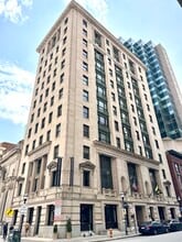 233 E Redwood St, Baltimore, MD à louer Photo de l’immeuble– Image 2 sur 3