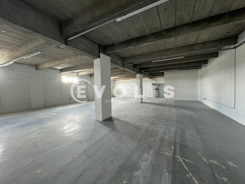 Local d’activités dans Rosny Sous Bois à louer - Photo de l’immeuble – Image 2 sur 19