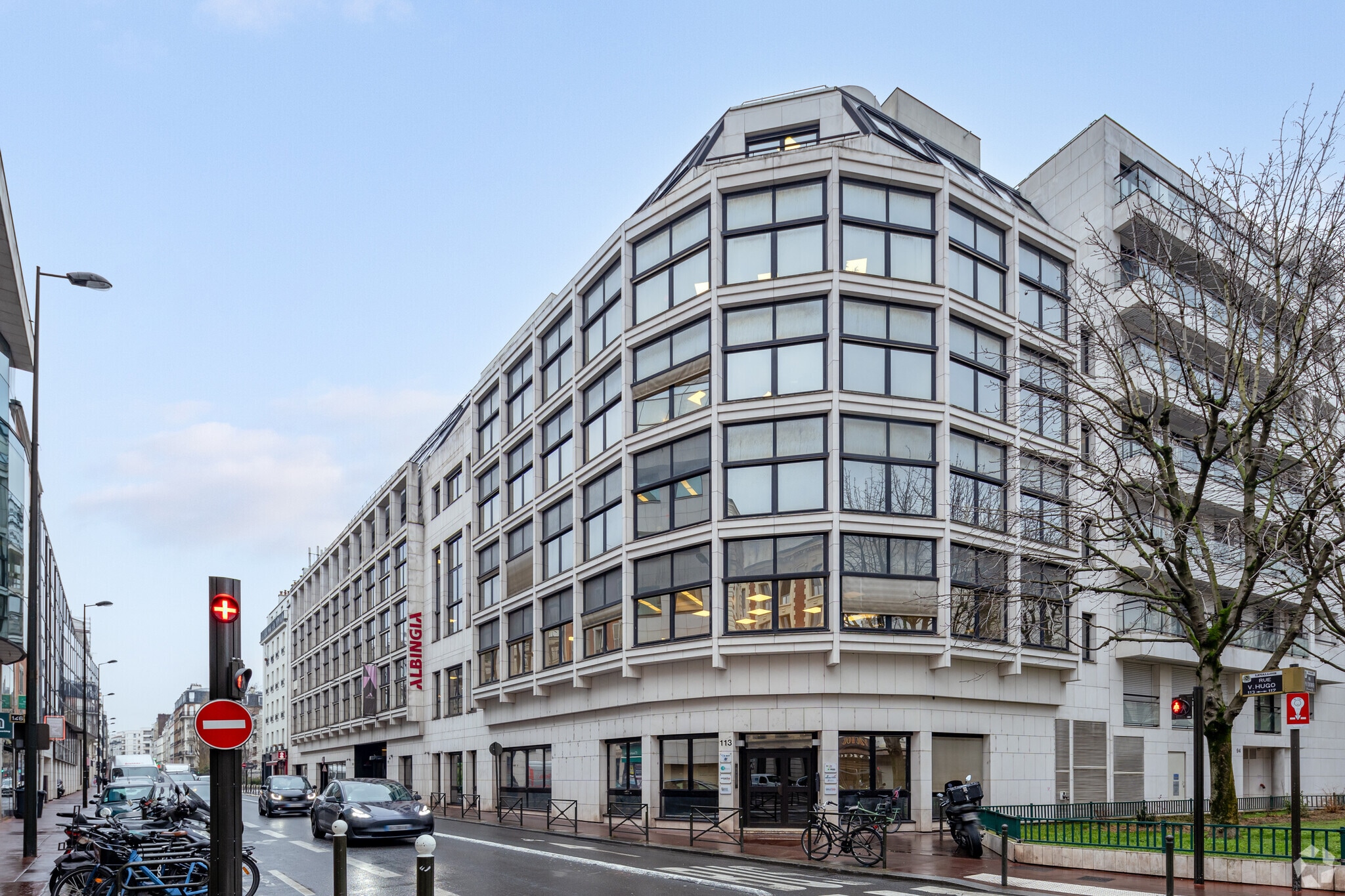 106-113 Rue Victor Hugo, Levallois-Perret à vendre Photo principale– Image 1 sur 5