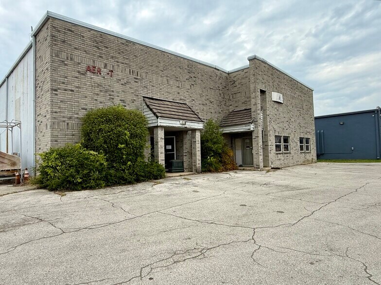 7927 Mainland Dr, San Antonio, TX à vendre - Photo de l’immeuble – Image 2 sur 12