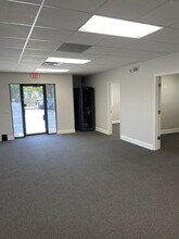 13555 Automobile Blvd, Clearwater, FL à louer Photo de l’immeuble– Image 2 sur 5