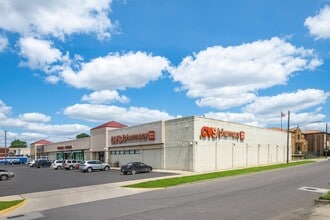 16800-16830 Schaefer Hwy, Detroit, MI à louer Photo intérieure– Image 2 sur 8