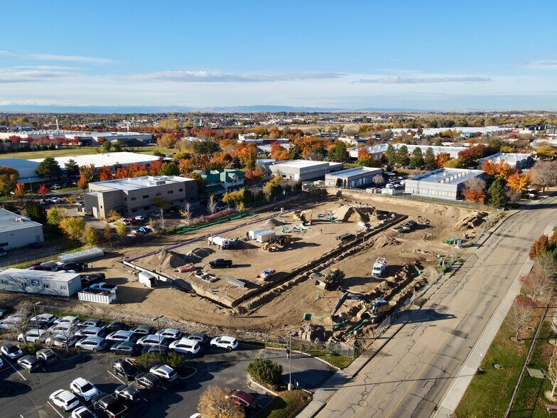 425 E Watertower Ln, Meridian, ID à louer - Photo de l’immeuble – Image 2 sur 6