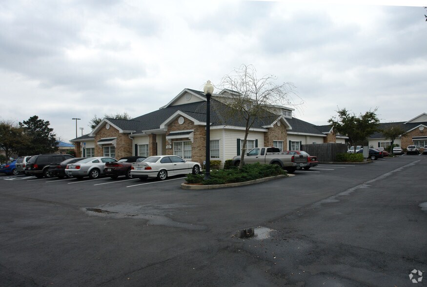 415 Plaza Dr, Dunedin, FL à louer - Photo principale – Image 2 sur 3