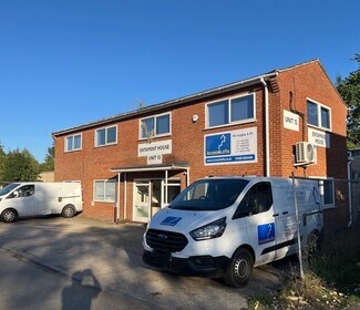 Plus de détails pour Littlemead Industrial Estate, Cranleigh - Industriel/Logistique à louer