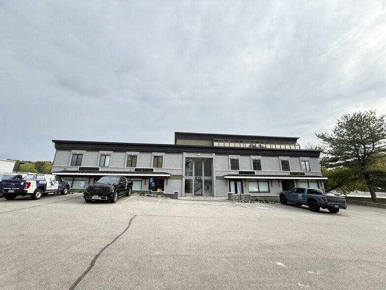 910 Boston Post Rd E, Marlborough, MA à louer - Photo de l’immeuble – Image 2 sur 23