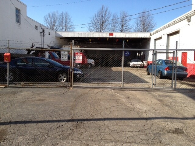 19015 St Clair Ave, Cleveland, OH à louer Photo de l’immeuble– Image 1 sur 9