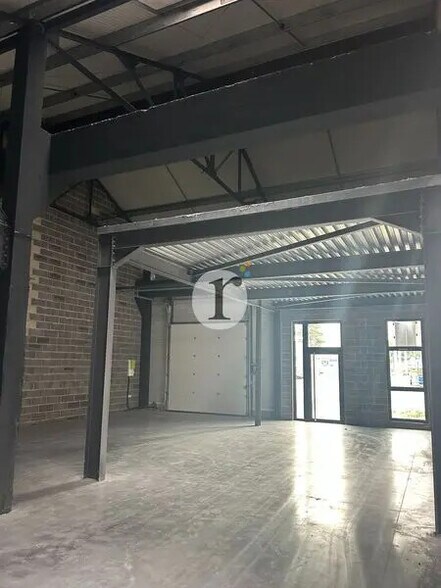 Local d’activités dans Lille à louer - Photo de l’immeuble – Image 1 sur 6