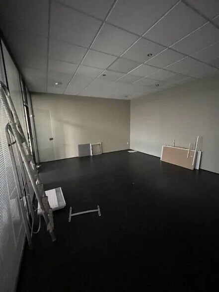 Bureau dans Bihorel à vendre - Photo intérieure – Image 3 sur 5